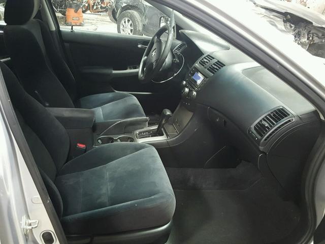 1HGCM56663A093939 - 2003 HONDA ACCORD SILVER photo 5