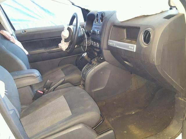 1C4NJDBB7ED507132 - 2014 JEEP COMPASS SP SILVER photo 5