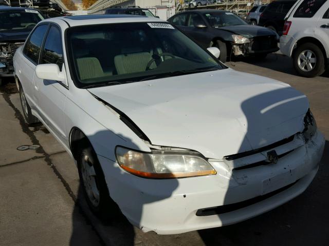 1HGCG5655WA121829 - 1998 HONDA ACCORD WHITE photo 1