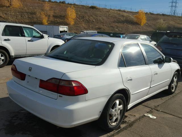 1HGCG5655WA121829 - 1998 HONDA ACCORD WHITE photo 4