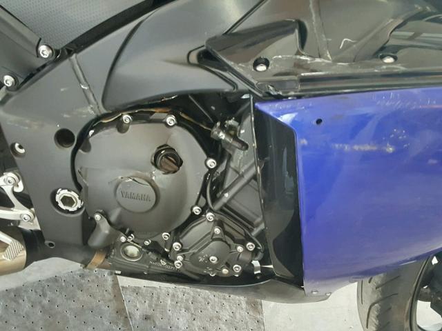 JYARN23E39A005563 - 2009 YAMAHA YZFR1 BLUE photo 7