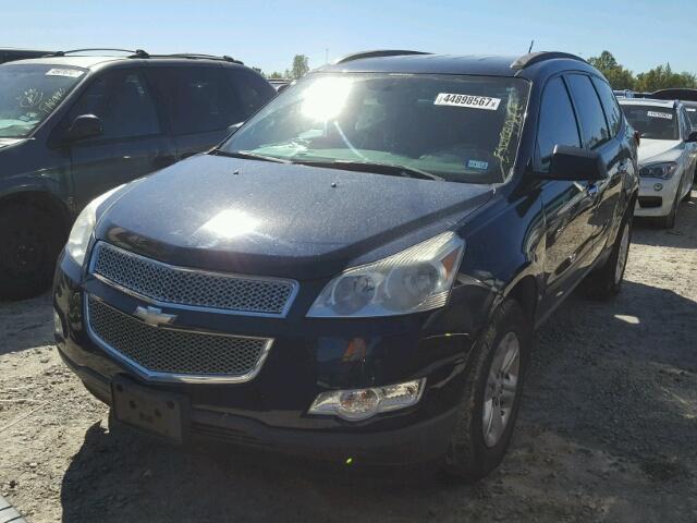 1GNKRFEDXBJ276106 - 2011 CHEVROLET TRAVERSE L BLUE photo 2