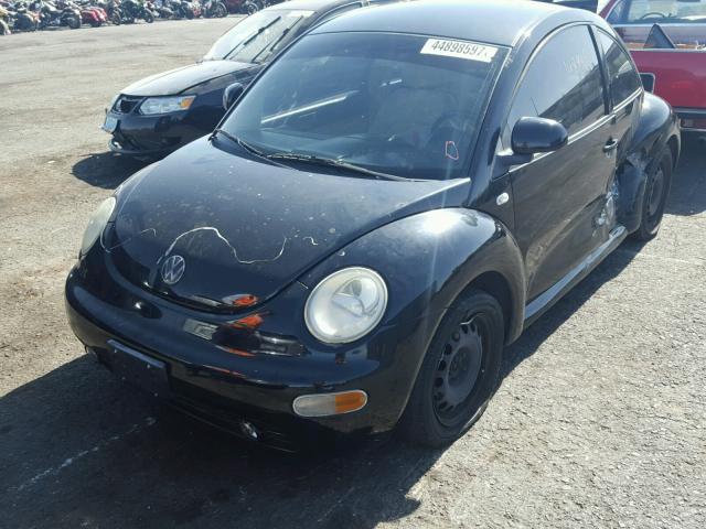 3VWCC21CXYM462712 - 2000 VOLKSWAGEN NEW BEETLE 黑色 照片 2