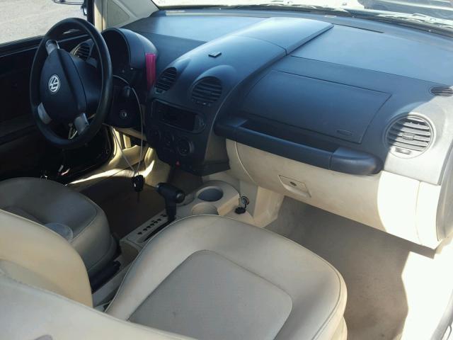 3VWCC21CXYM462712 - 2000 VOLKSWAGEN NEW BEETLE 黑色 照片 9