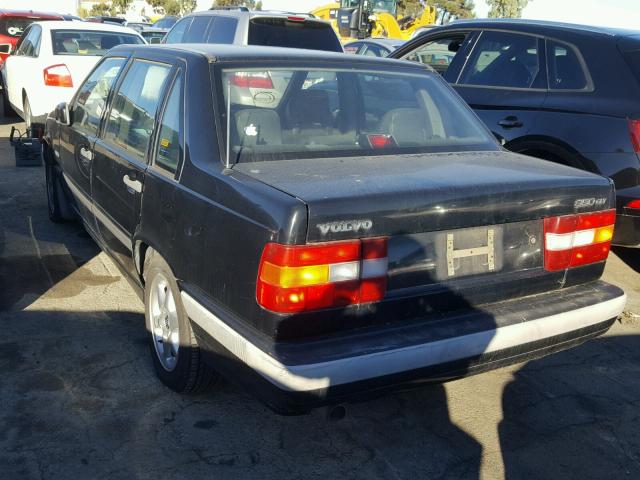 YV1LS5517P2084509 - 1993 VOLVO 850 BLACK photo 3