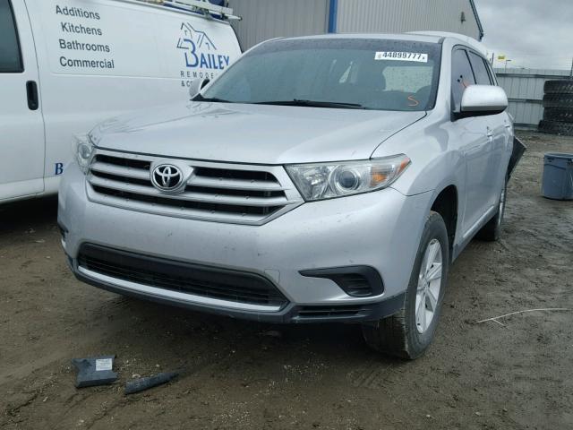 5TDZA3EH9DS033845 - 2013 TOYOTA HIGHLANDER SILVER photo 2