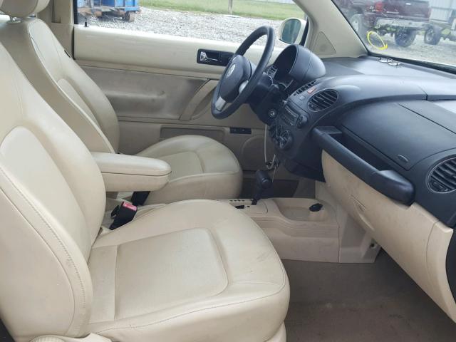 3VWPW31C48M505634 - 2008 VOLKSWAGEN NEW BEETLE 奶油色 照片 5