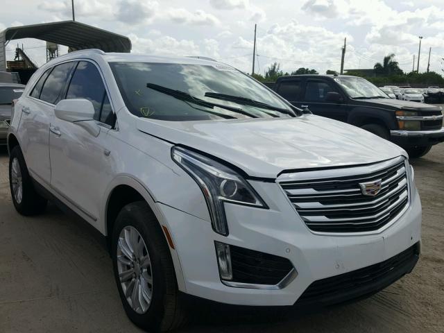 1GYKNARS0HZ195605 - 2017 CADILLAC XT5 WHITE photo 1