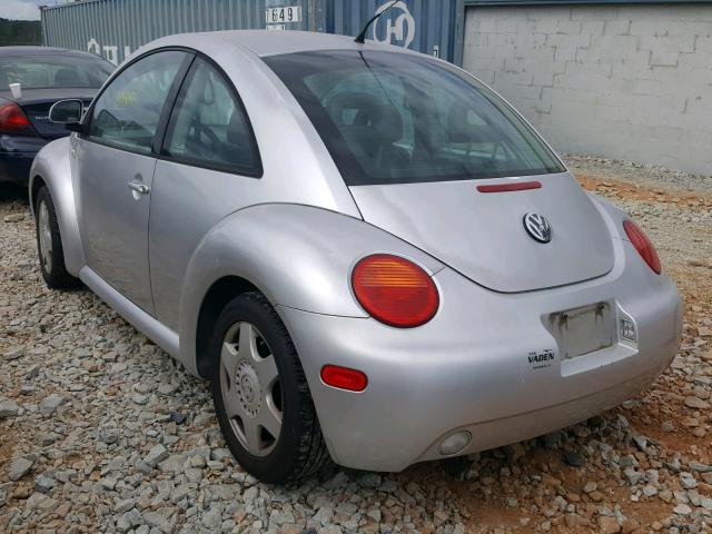 3VWCA21C2XM472221 - 1999 VOLKSWAGEN NEW BEETLE Gümüş foto 3