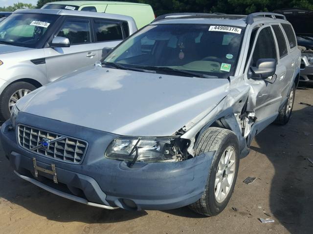 YV1SZ59H241134037 - 2004 VOLVO XC70 WHITE photo 2