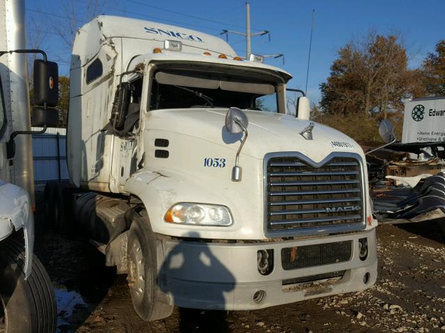 1M1AW07Y4DM026856 - 2013 MACK 600 CXU600 WHITE photo 1