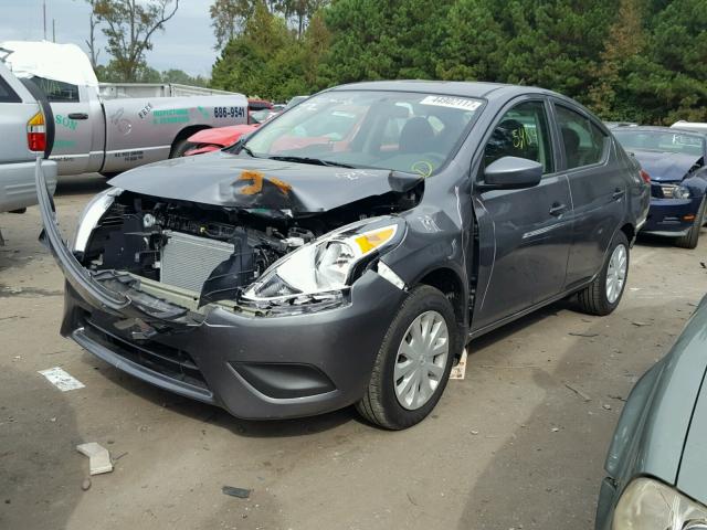 3N1CN7AP0HL852238 - 2017 NISSAN VERSA S CHARCOAL photo 2