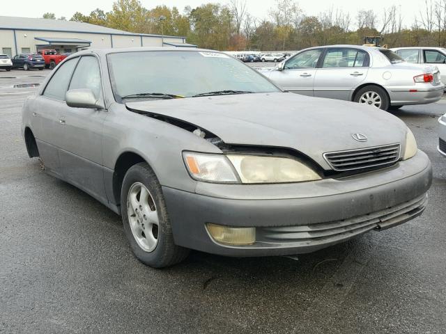 JT8BF28G6W0107307 - 1998 LEXUS ES 300 SILVER photo 1