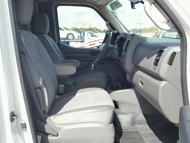 1N6BF0KM6EN106354 - 2014 NISSAN NV 1500 WHITE photo 5