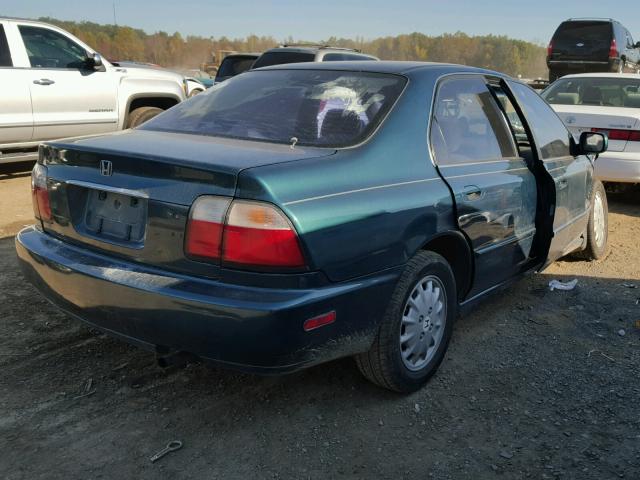 1HGCD5652TA252639 - 1996 HONDA ACCORD GREEN photo 4