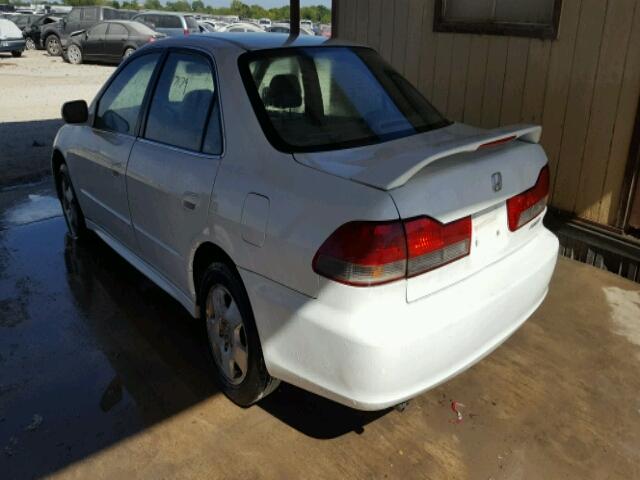 1HGCG16561A008568 - 2001 HONDA ACCORD EX WHITE photo 3