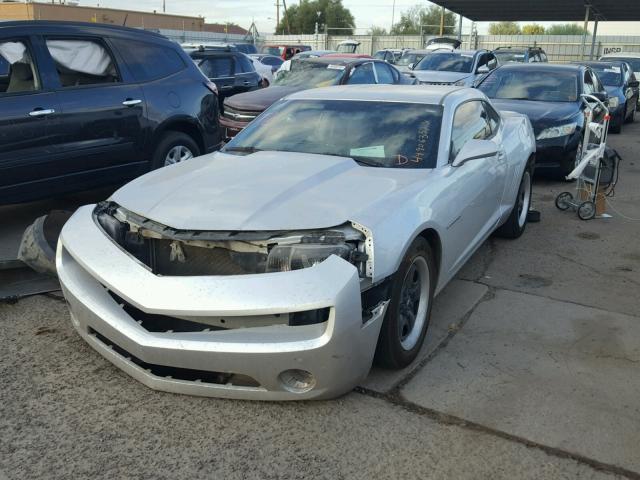 2G1FE1E31C9158080 - 2012 CHEVROLET CAMARO LS SILVER photo 2