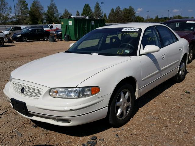 2G4WB55KX21110262 - 2002 BUICK REGAL LS WHITE photo 2
