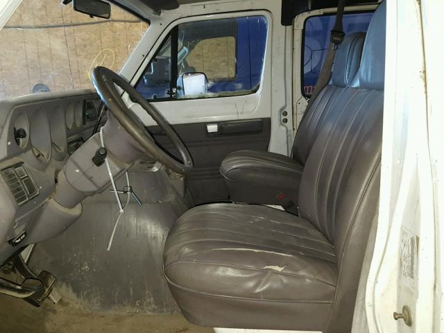 2B7HB21Y8RK129290 - 1994 DODGE RAM VAN B2 WHITE photo 5