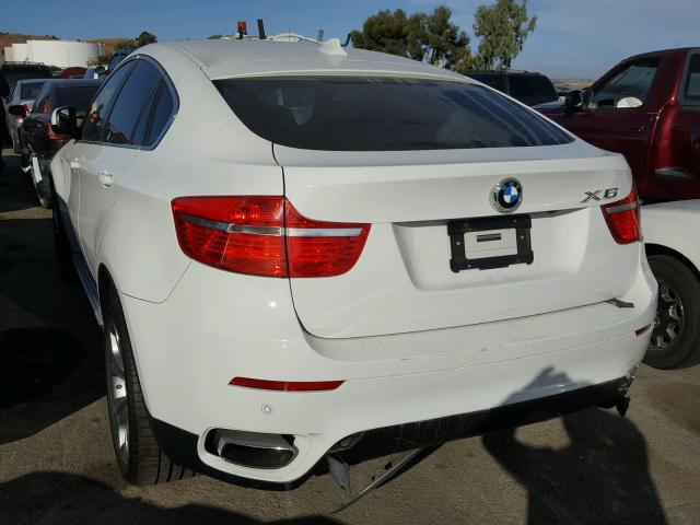 5UXFG8C56BLZ95993 - 2011 BMW X6 XDRIVE5 WHITE photo 3