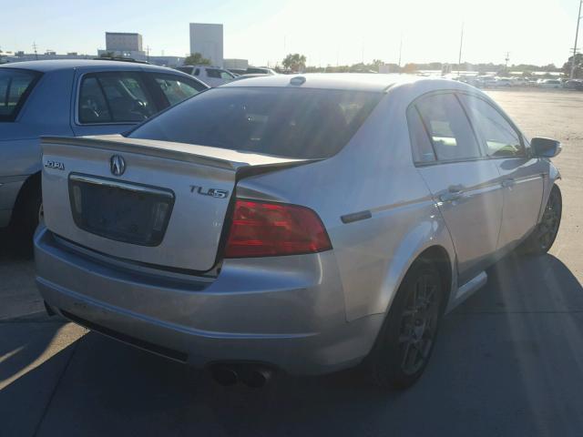 19UUA76567A016686 - 2007 ACURA TL SILVER photo 4