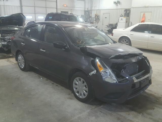 3N1CN7AP5FL886608 - 2015 NISSAN VERSA S GRAY photo 1