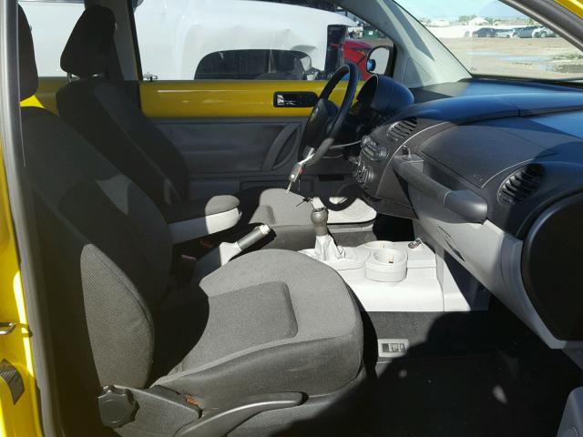 3VWCK21C92M428349 - 2002 VOLKSWAGEN NEW BEETLE Sarı foto 5