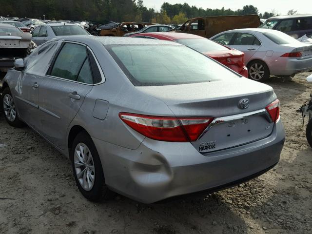 4T4BF1FKXGR525187 - 2016 TOYOTA CAMRY LE GRAY photo 3