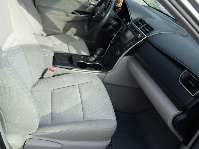 4T4BF1FKXGR525187 - 2016 TOYOTA CAMRY LE ნაცრისფერი ფოტო 5