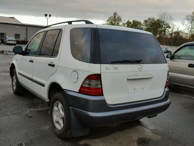 4JGAB54E5WA009230 - 1998 MERCEDES-BENZ ML 320 WHITE photo 3