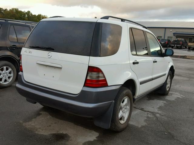 4JGAB54E5WA009230 - 1998 MERCEDES-BENZ ML 320 WHITE photo 4