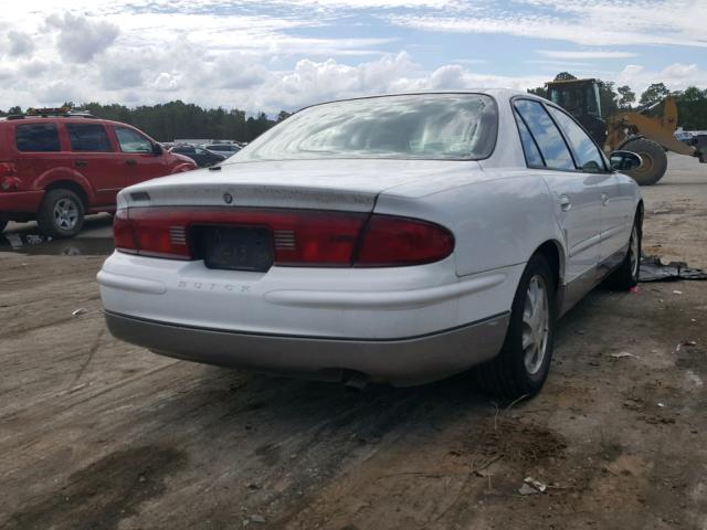 2G4WF5213W1505759 - 1998 BUICK REGAL GS WHITE photo 4