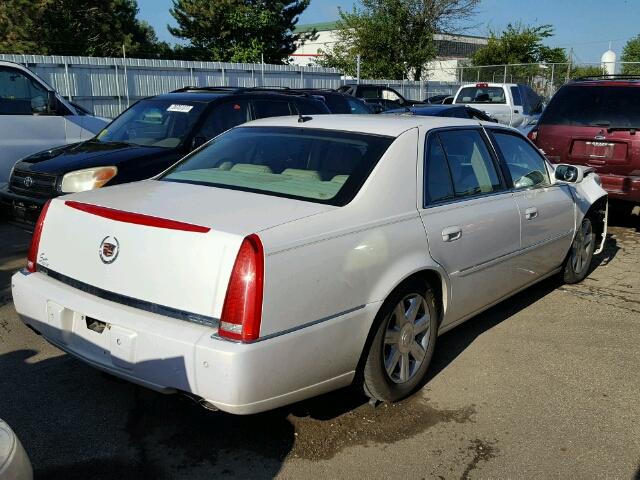 1G6KD57Y06U176637 - 2006 CADILLAC DTS WHITE photo 4