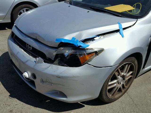 JTKDE177050010443 - 2005 TOYOTA SCION TC 银色 照片 9