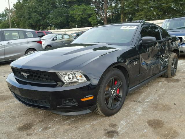 1ZVBP8AMXC5223705 - 2012 FORD MUSTANG BLACK photo 2