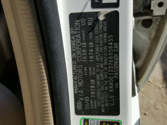 KNADE123766056455 - 2006 KIA RIO WHITE photo 10