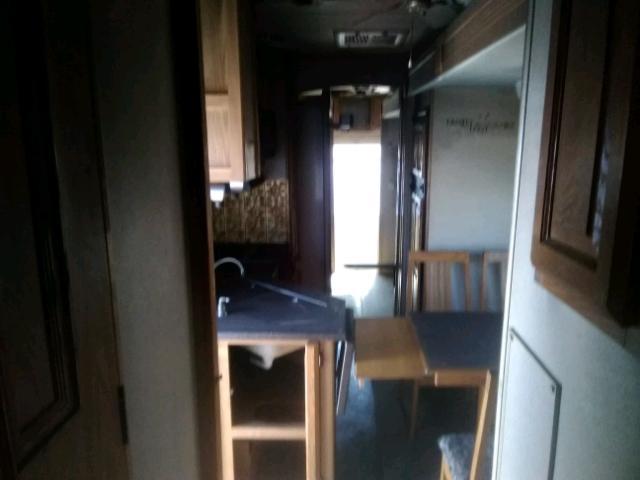 16F62E5R661A07095 - 2006 CARR CAMPER TRL WHITE photo 7