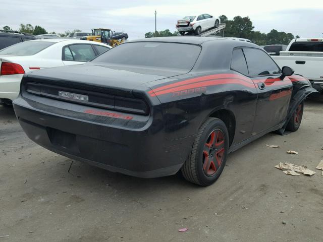 2B3LJ44V59H520678 - 2009 DODGE CHALLENGER BLACK photo 4