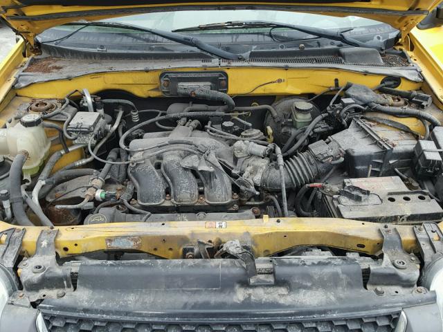 1FMYU03132KC61914 - 2002 FORD ESCAPE XLT YELLOW photo 7