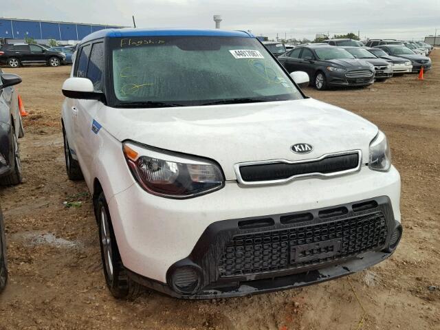 KNDJN2A21G7343578 - 2016 KIA SOUL WHITE photo 1