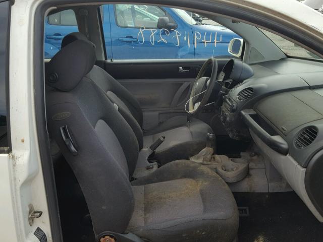 3VWCK21C83M405257 - 2003 VOLKSWAGEN NEW BEETLE 白色 照片 5