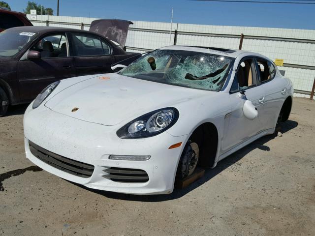 WP0AA2A74GL326868 - 2016 PORSCHE PANAMERA 2 WHITE photo 2