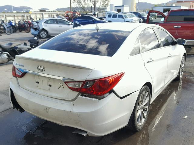 5NPEC4AC8CH368284 - 2012 HYUNDAI SONATA SE WHITE photo 4