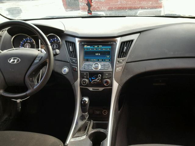 5NPEC4AC8CH368284 - 2012 HYUNDAI SONATA SE 白色 照片 9