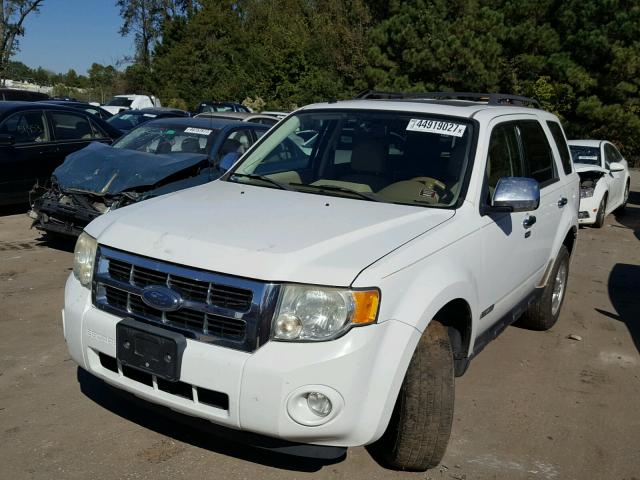 1FMCU03Z68KA51848 - 2008 FORD ESCAPE XLT WHITE photo 2