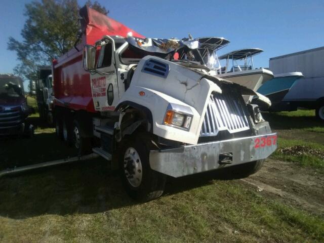 5KKMAVDVXHPHV8773 - 2017 WESTERN STAR/AUTO CAR CONVENTION WHITE photo 1