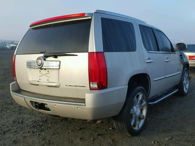 1GYFK63808R236612 - 2008 CADILLAC ESCALADE SILVER photo 4