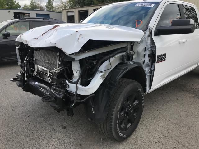 3C6UR5KL3HG772504 - 2017 RAM 2500 LARAM WHITE photo 10