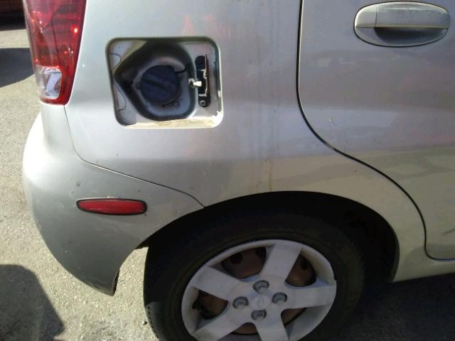 KL1TD62655B462269 - 2005 CHEVROLET AVEO BASE Күміс фото 9