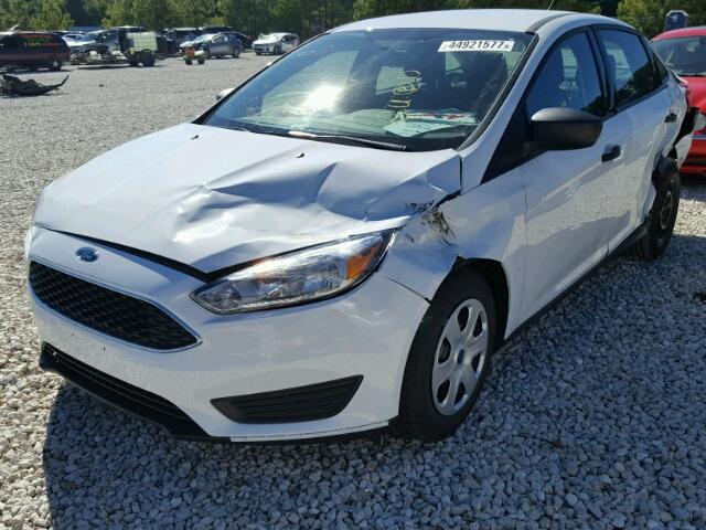 1FADP3E29HL332639 - 2017 FORD FOCUS S WHITE photo 2